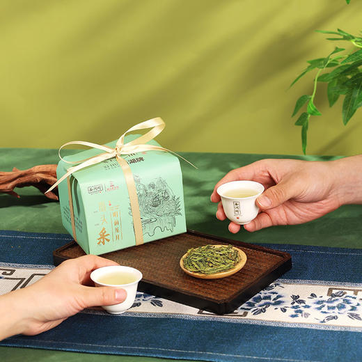分销链接【西湖牌钱塘产区龙井】2026新茶 西湖牌《心头采》特级头采龙井200g纸包 龙井茶 钱塘产区 商品图2