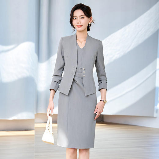 「自」全新升级【铂金会员174/天猫229/差价55】(20707)洛诗琳气质通勤西装外套女2026春季新款无领收腰短外套 商品图1