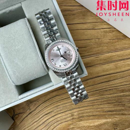 原单薇薇安西太后 女士石英腕表 粉蓝钻 VV317系列 全新搭配非常靓眼的一款手表，表圈镶嵌满钻，表径28MM，50米生活防水 商品图5