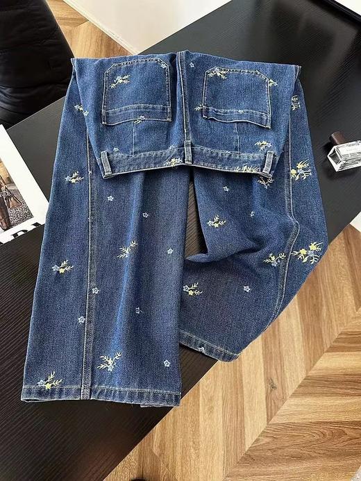 F031690蓝色刺绣碎花水洗牛仔裤子女2026春新款垂感拖地阔腿长裤 商品图3