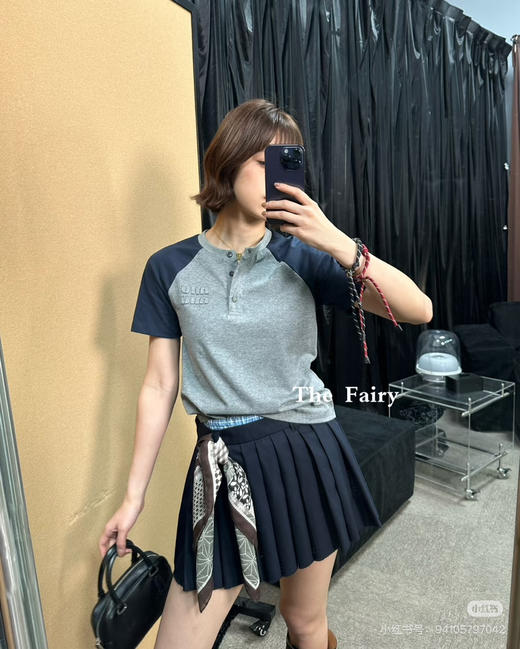Miu 2026早春撞色亨利领Tee恤031601 商品图1