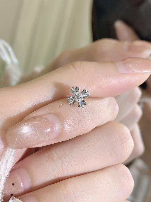 卡蒂罗KADER 璀璨四叶草耳钉 925银闪锆满铺幸运四叶草造型设计好运满怀耳饰 简约百搭睡觉免摘 商品图6