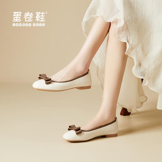 【舒适鞋服丨女款蝴蝶结蛋卷平底鞋】35-40码可选，采用新型回弹力、柔软舒适不易顶脚，鞋面采用超细纤维材质，透气又环保，复古拼色设计，时尚百搭，日常逛街、旅游、 开车、跳舞、上班都能穿 商品图4