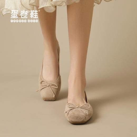 【舒适鞋服丨女款蝴蝶结蛋卷平底鞋】35-40码可选，采用新型回弹力、柔软舒适不易顶脚，鞋面采用超细纤维材质，透气又环保，复古拼色设计，时尚百搭，日常逛街、旅游、 开车、跳舞、上班都能穿 商品图7