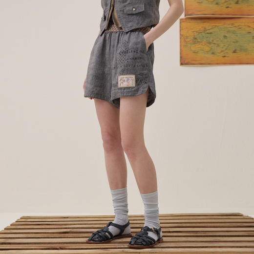 谜底波点橡筋腰短裤2026夏季新品老钱风亚麻质感裤子女262MK0626 商品图1