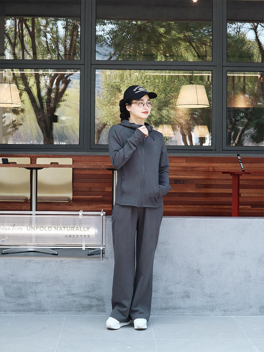 【休闲运动系列】【阔腿卫裤】72小时内发货 宽松舒适 运动不束缚  衣柜里的百搭款~ 商品图3