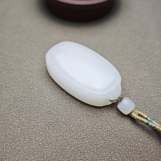 新疆和田玉且末料羊脂玉饱满平安牌 312-4 商品图3