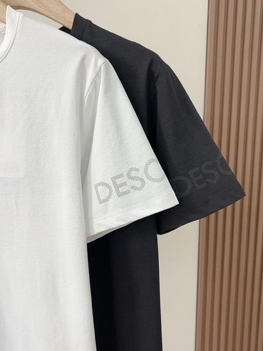 点此购买 DESCENTE迪桑特综训运动健身男士凉感短袖T恤 QK342371 商品图8