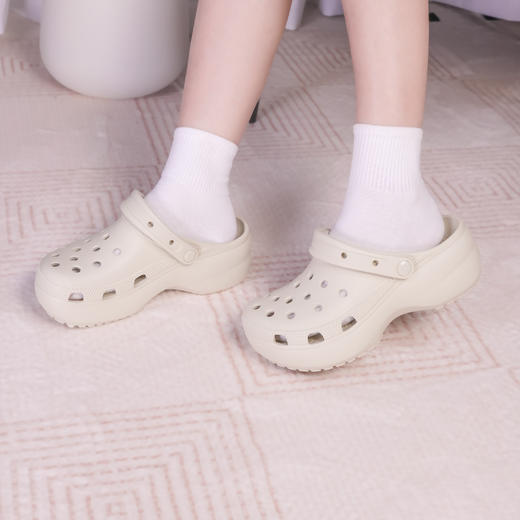 CHCH女式洞洞鞋XCM25 商品图3