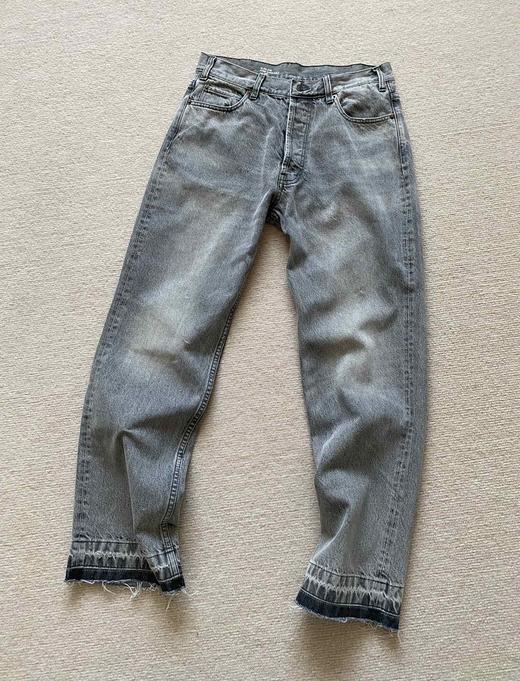 F031654重工水洗灰Wesley牛仔裤下摆毛边排扣门襟男士长裤 商品图0