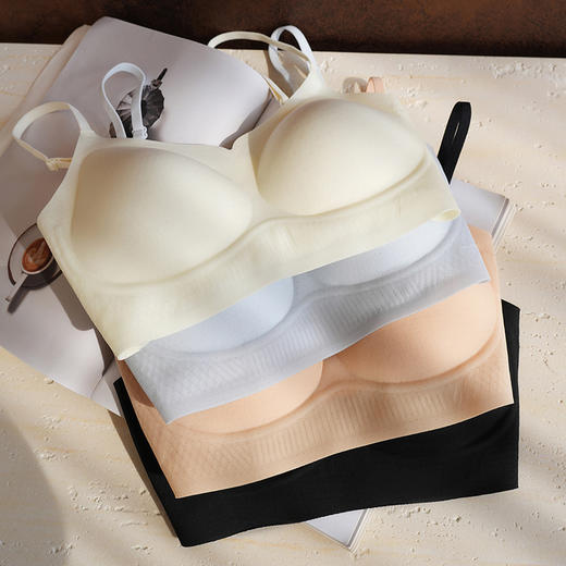 官网299！U家无痕轻薄款透气冰丝内衣女 无钢圈软支撑聚拢防下垂防滑 显瘦背心式文胸 商品图7