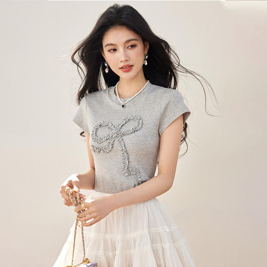 西遇灰色短袖T恤女2026年夏季新款蝴蝶结圆领修身正肩休闲上衣SS060226 商品图2