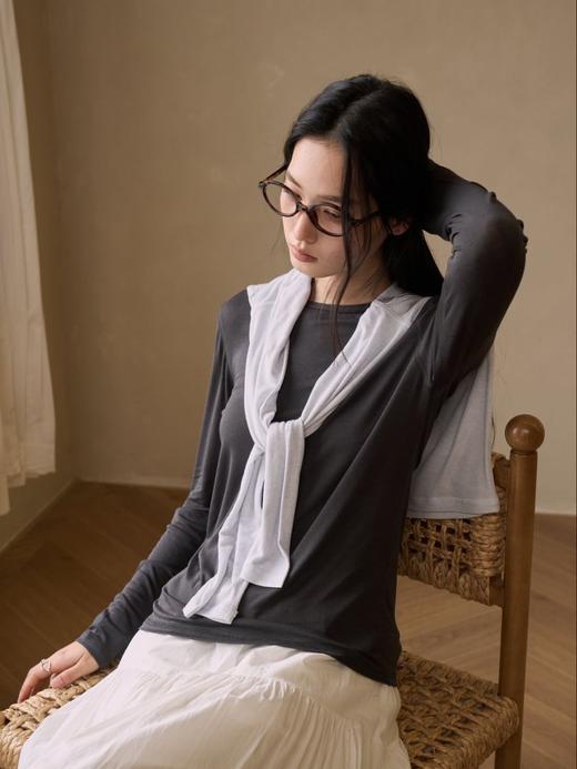 【多妈团购  蚕丝羊毛圆领长袖9977】蚕丝羊毛材质，又软又舒服，就像自己的第二层皮肤，细腻柔软|清爽透气|自然垂坠，上身慵懒休闲，气质加分-连横 商品图4