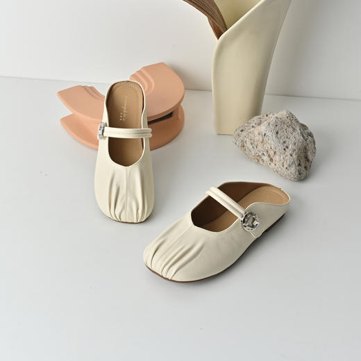 经典鲨2026年夏季专柜新品纯色百搭一脚蹬软底半托鞋单鞋女KW163-629051 商品图1