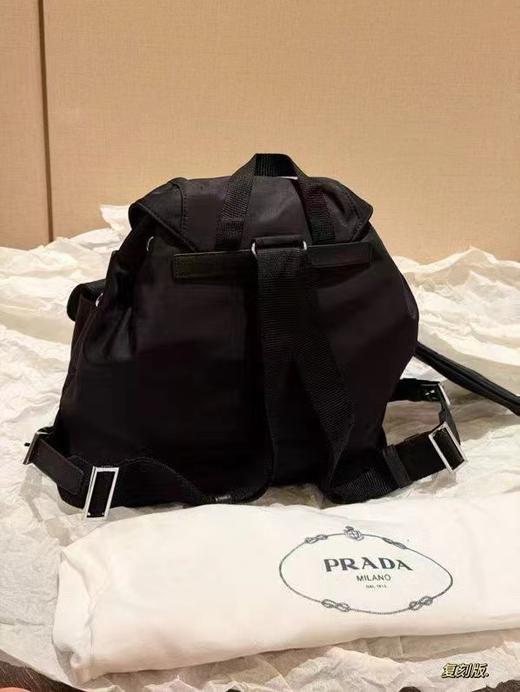 F031625春季新款尼龙大容量轻度防水超耐磨舒适时髦双肩包 商品图4