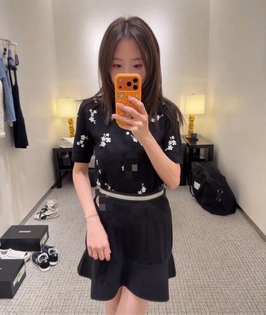 316-11 香奶奶黑色碎花针织短袖 商品图5