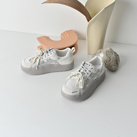 经典鲨2026年夏季专柜新品韩版摇摇底舒适透气潮流休闲鞋女KW316-629021 商品图2