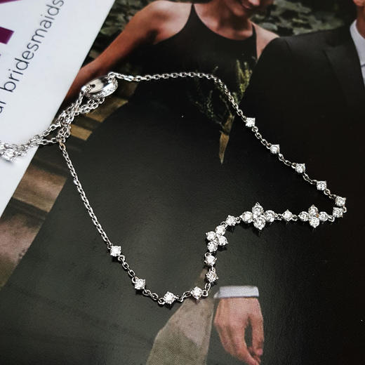 周大福AU750白金简约时尚0.943克拉群镶钻石手链11CM（长度可调节）040326NJT07 商品图3