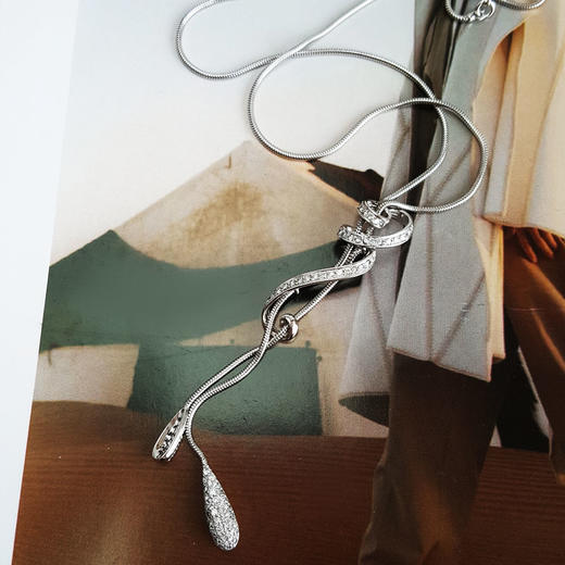 【天然正品】AU750白金简约时尚设计师款0.82克拉群镶钻石项链30CM（长度可调节）020326NJ27 商品图3