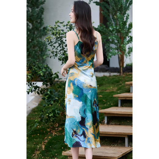艺术油画吊带裙 米思阳2026春夏新款法式优雅气质缎面连衣裙蓝绿金撞色印花长裙1071 商品图3