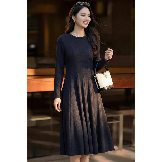 圆舞曲连衣裙 口碑云梯棉气质 16片立体剪裁 米思阳2026春季新款收腰针织大摆裙显瘦不勒身小黑裙2059 商品图3