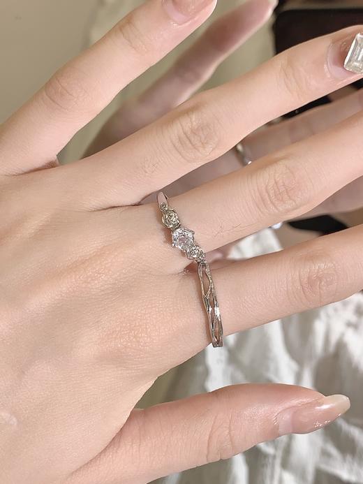 卡蒂罗KADER  玫瑰颂歌情侣对戒 925银璀璨闪耀炽热的真心男女友开口可调节一对 浪漫恋爱告白氛围感 商品图6