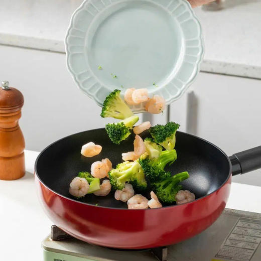 菜菜定制安哥拉红不粘平底锅 | 升级加宽加热底板，丝滑不粘，导热快、轻油少烟 商品图0