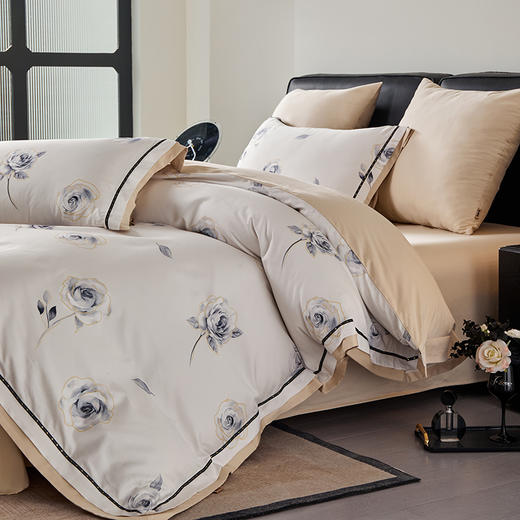 多喜爱 60S贡缎长绒棉四件套 柏寇/奥瑞莉{DO女士系列}【刺绣&宽边&织带工艺】【双股织造】【礼盒装】现代轻奢 都市优雅细腻顺滑 柔软亲肤 清爽透气 耐洗耐磨 商品图6