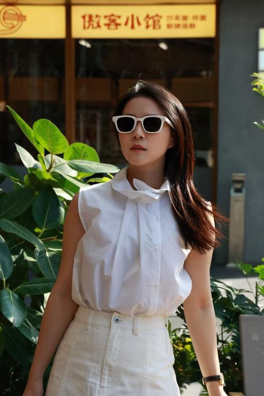 四季可穿褶领圆摆衬衫 商品图5