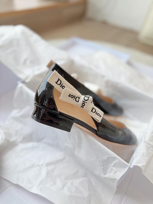 迪奥 26春夏新款漆皮绑带粗跟鞋（MM） 商品图4