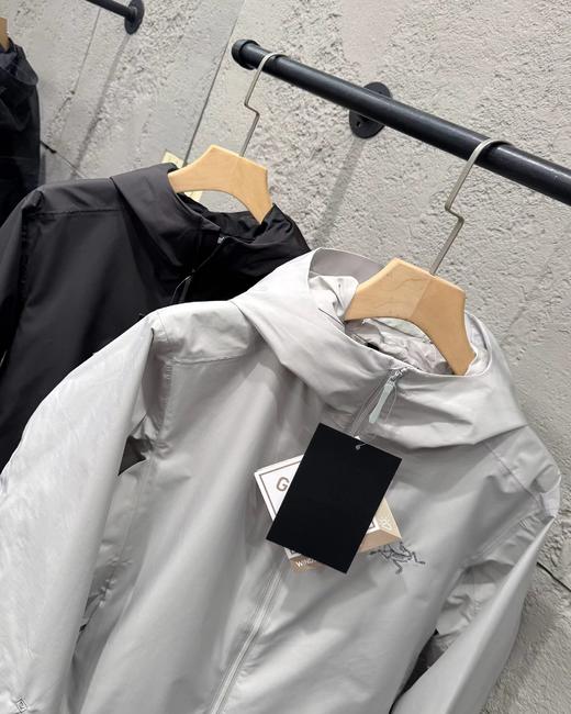 F031617春季新款日常白搭保暖防风情侣款运动软壳夹冲锋衣 商品图3