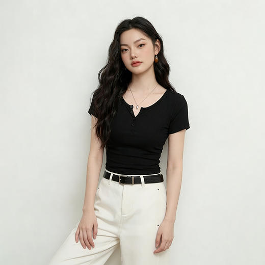 西遇纯欲风通勤百搭薄V领2026春季新款修身显瘦打底舒适短袖T恤V0760129 商品图3
