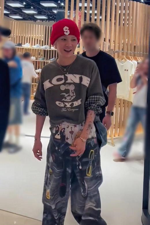 F031611鹿晗同款美式街头贴皮刺绣经水洗假两件长袖T恤 商品图14