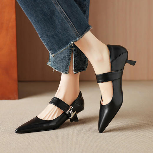 【预售5天】单鞋低帮春夏新款女鞋跨境外贸小众轻奢复古皮鞋通勤单鞋&M6706 商品图1