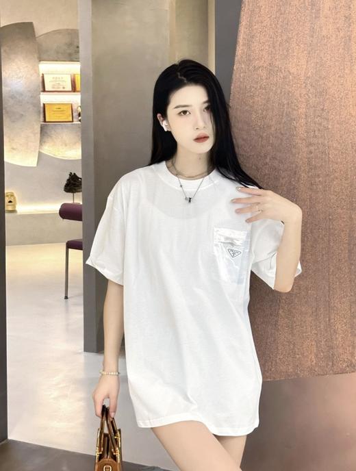 普拉达 尼龙口袋徽标短袖T恤 白色 男女同款（DY） 商品图3