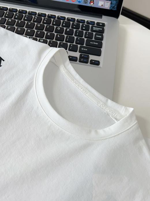 点此购买 DESCENTE迪桑特综训运动健身男士凉感短袖T恤 QK342371 商品图12