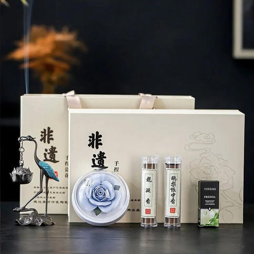 双非遗手捏玫瑰瓷花线香盘香礼盒，一套内含：非遗手捏瓷花+仙鹤莲花香炉+鹅梨帐中香+中国4大名香之一的龙涎香+礼盒、手提礼袋【G】 商品图5