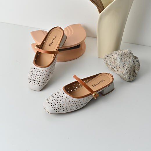 经典鲨2026夏季专柜新品羊皮革镂空中粗跟一脚蹬半托单鞋女KG383-629061 商品图1