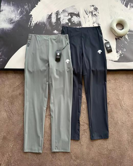 F031627夏季新款弹力轻薄透气冰丝运动健身男士梭织短裤夏裤 商品图0