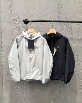 F031617春季新款日常白搭保暖防风情侣款运动软壳夹冲锋衣