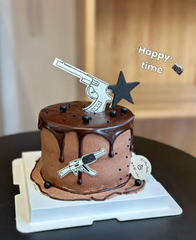 手绘手枪巧克力淋面蛋糕