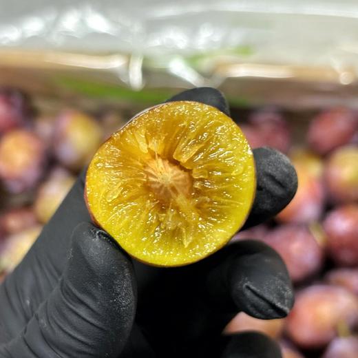 【智利西梅】新鲜空运货，果肉厚实，肉质甜嫩水润爽口，低热量且饱腹感强，瘦身达人必备。2斤尝鲜装，江浙沪皖顺丰包邮~ 商品图0