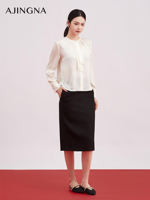 【商场同款】阿菁娜春季新款飘带衫不对称荷叶边珍珠扣点缀精致灵动柔美A31C109013 商品图3