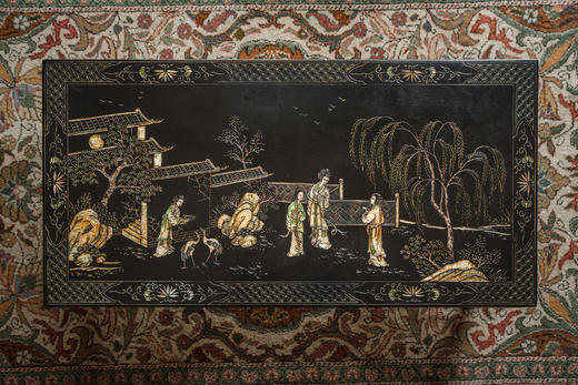 【已售】独角鹿西洋古董20世纪初中国出品黑漆描金款彩人物园林主题长方矮桌几 商品图2