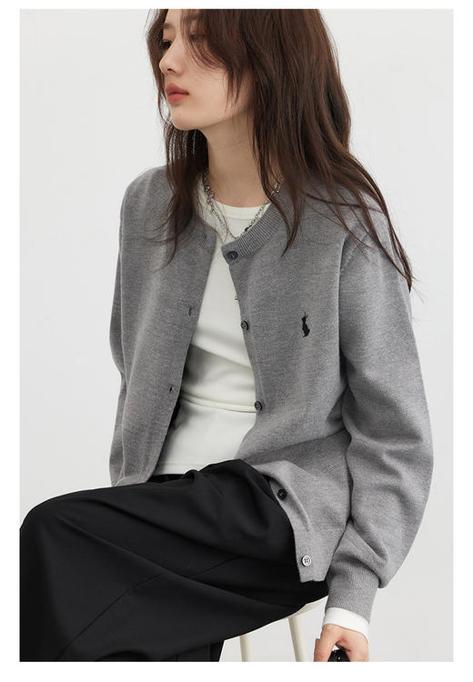 【春款刺绣纯色小开衫】宽松版型各种身材都可驾驭  日常单穿或者叠穿都推荐 精致的刺绣设计，软糯的线纱 商品图1