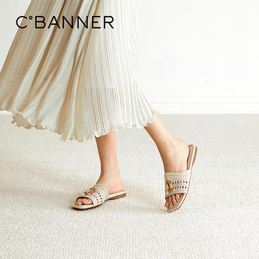 【上新】千百度串珠编织一字拖女2026夏季新款薄底外穿休闲凉拖鞋A26385220 商品图0