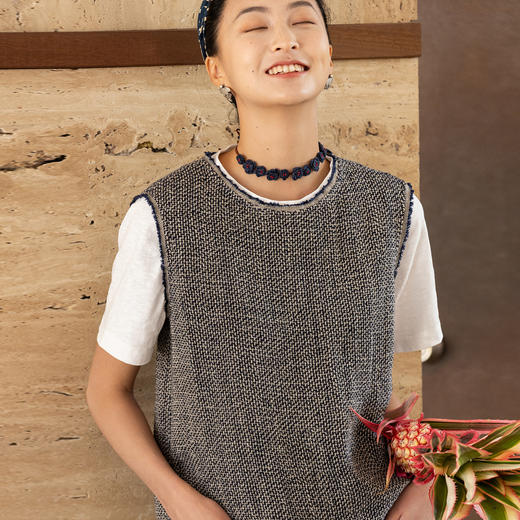 牧衣游原创 精细亚麻马夹女新款质朴肌理文艺圆领套头上衣 欣语 商品图0