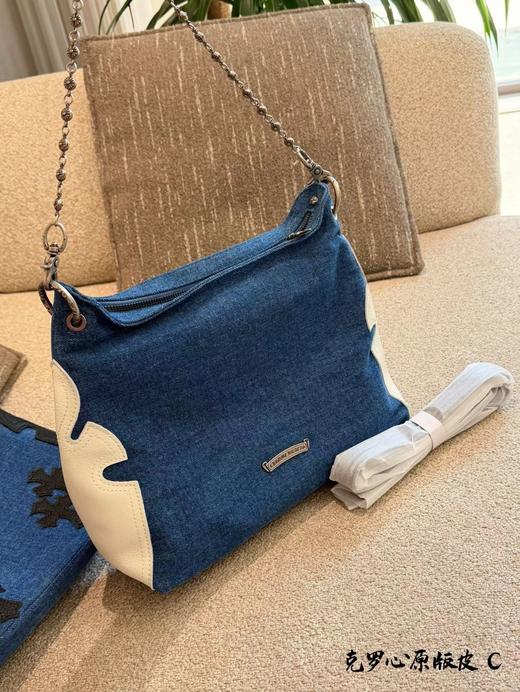 F0316115哥特风黑色牛皮+十字架金属装饰大容量单肩包 商品图4