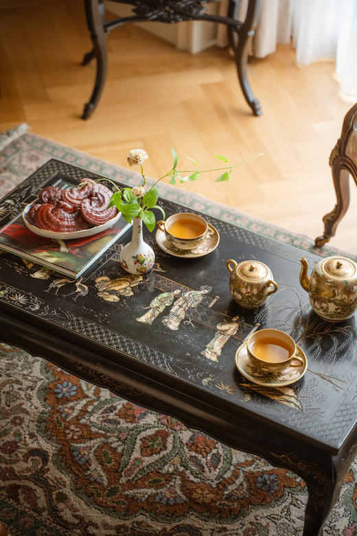 【已售】独角鹿西洋古董20世纪初中国出品黑漆描金款彩人物园林主题长方矮桌几 商品图3