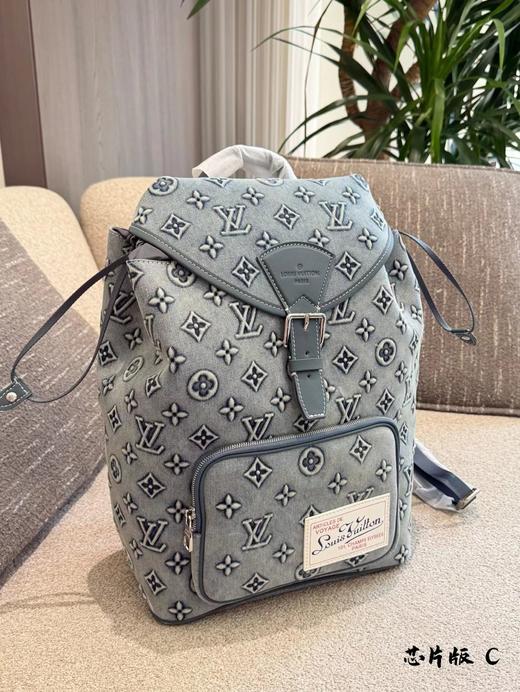 F0316114复古感满满水洗牛仔布+Monogram压花牛仔双肩包 商品图1